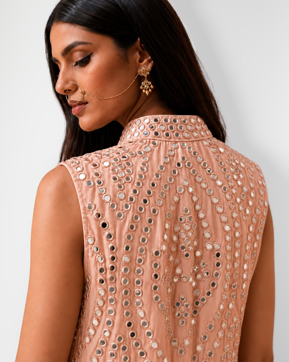 Blush pink mirror work cape set with bandeau and wide-leg pants, Aina Karée – view 5