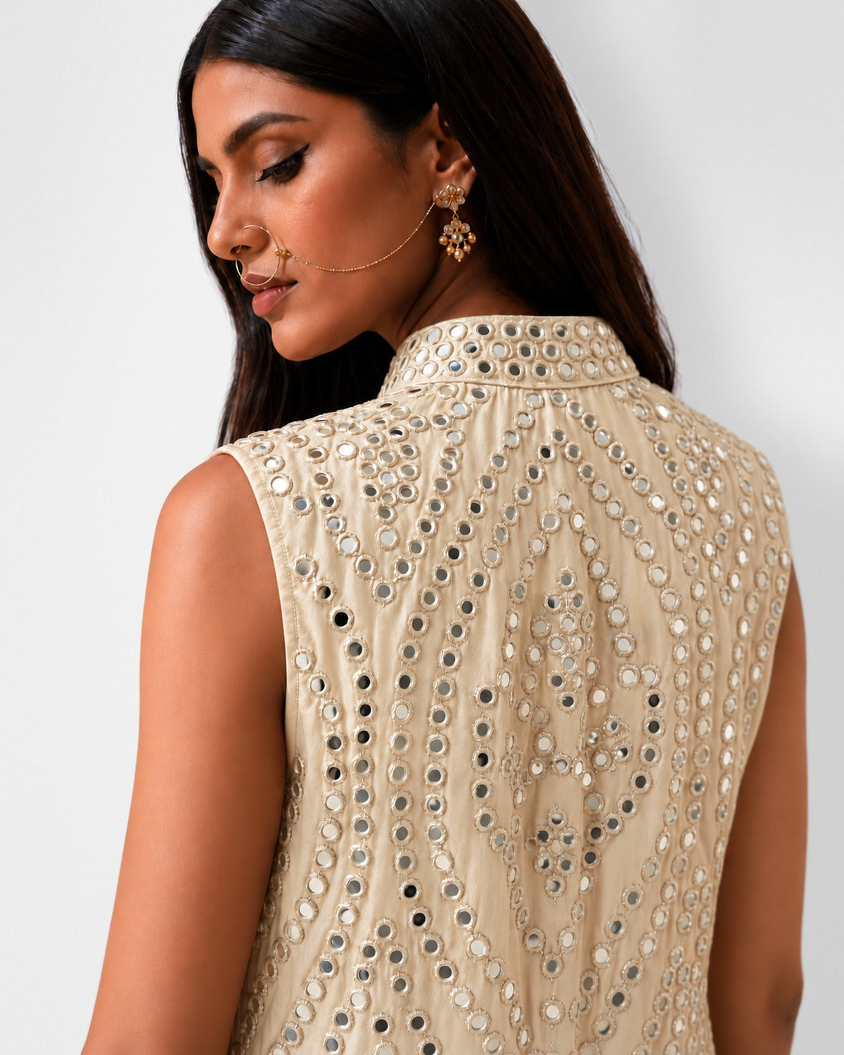 Ivory mirror work cape set with bandeau and wide-leg pants, Aina Karée – view 2
