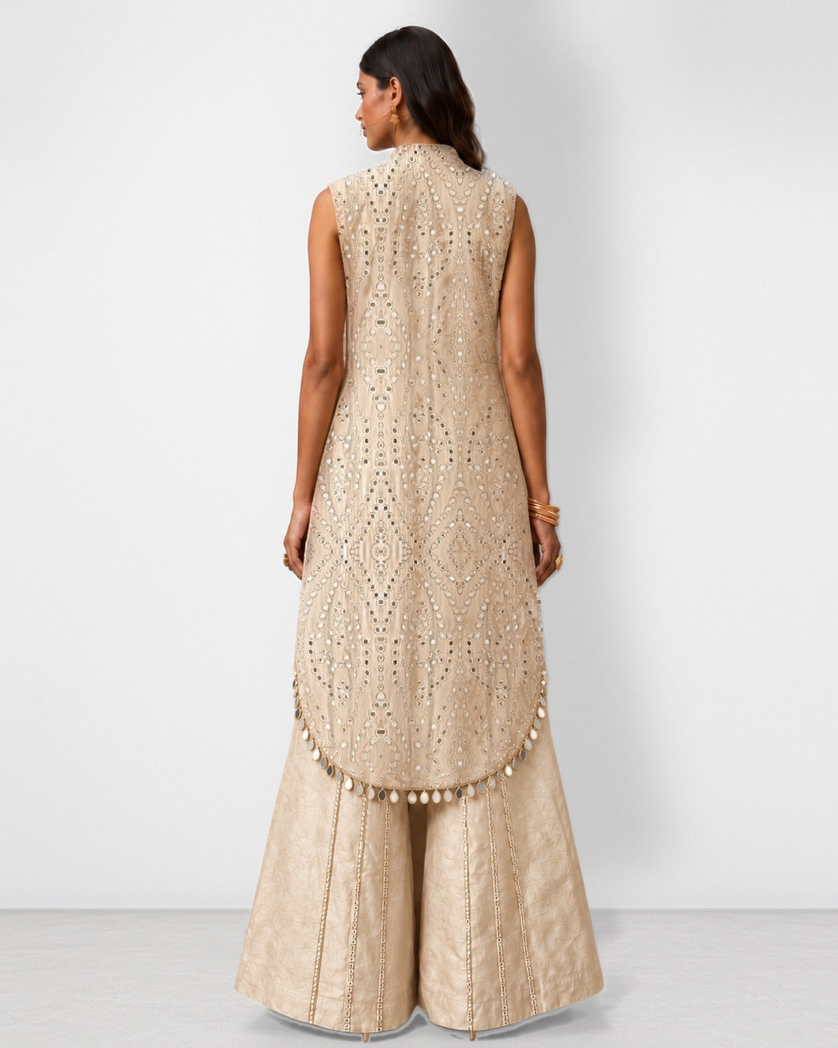 Ivory mirror work cape set with bandeau and wide-leg pants, Aina Karée – view 4